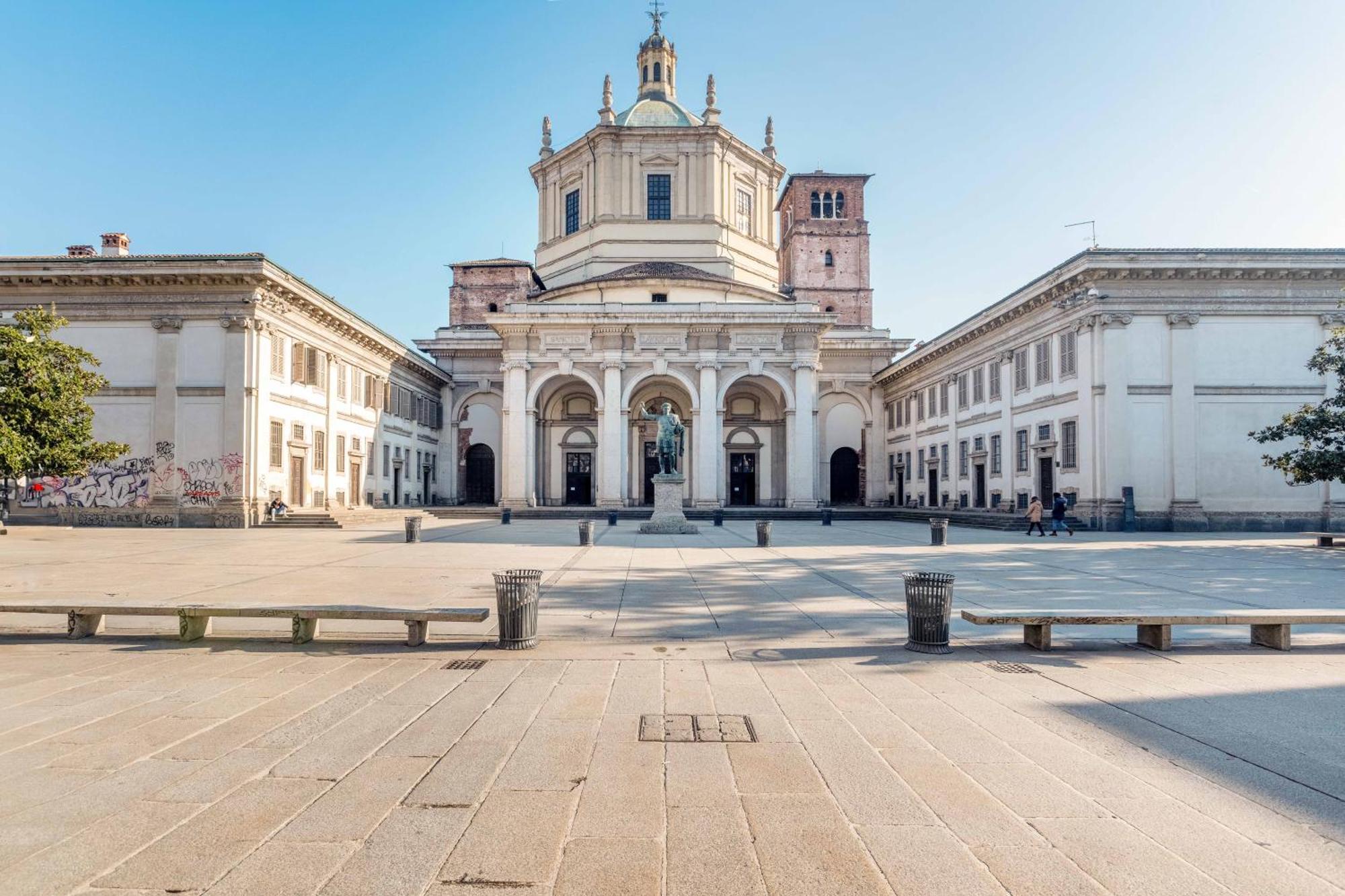 One Bedroom Apartment With Terrace Near Duomo Милано Екстериор снимка